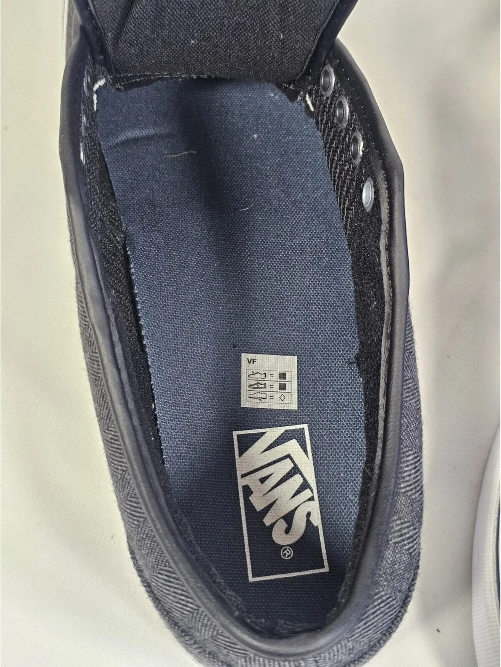 VANS 11.5 Men's Gray/White Herringbone Low Top Sneakers